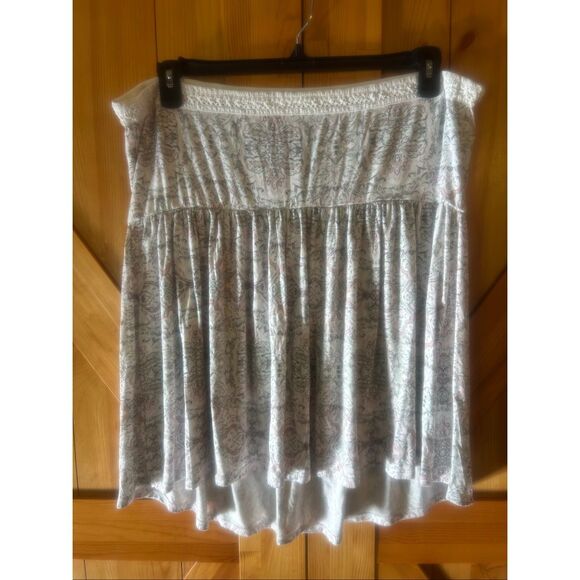 Torrid Super Soft Strapless White Pink Pattern Peplum Babydoll Top Size 3/3X (61 - Picture 3 of 5